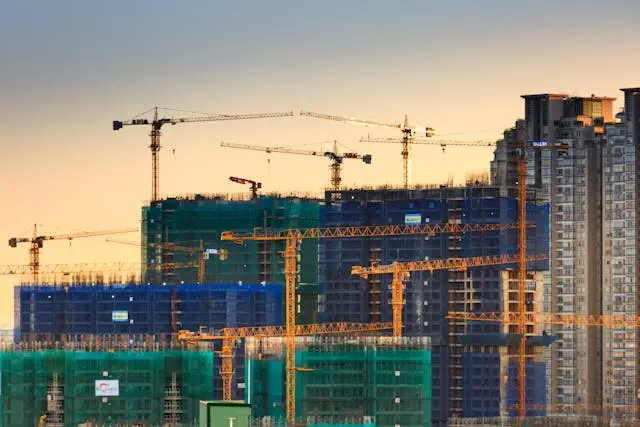 Suppression d’exigence de diplôme en construction pour l’établissement d’une société de construction
